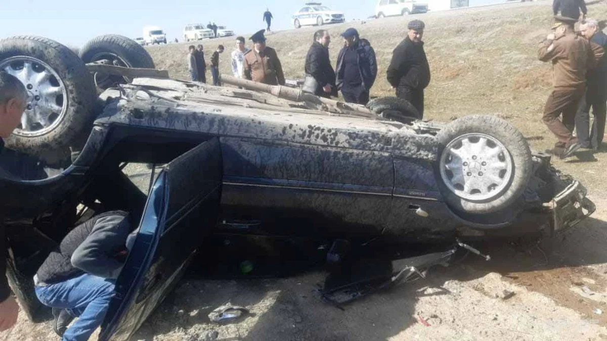 Hacıqabulda avtomobil aşdı, xəsarət alanlar var - FOTO - VİDEO