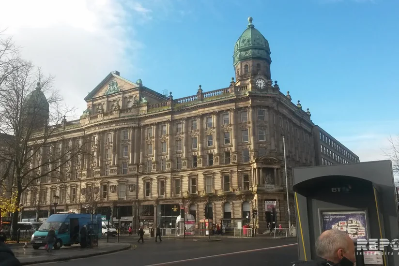 Belfastın işğalı: İkiyə ayrılmış ölkədə çətin görüş - REPORTAJ