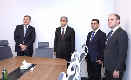 Nazir Anar Əliyev Azərbaycan Həmkarlar İttifaqları Konfederasiyasının yeni mərkəzi ilə tanış olub