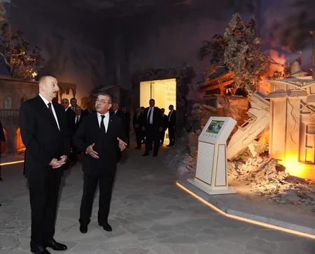 President Ilham Aliyev visits memorial complex People's memory’ in Ashgabat