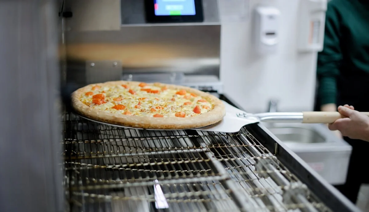 Papa John's ceases operations in Russia