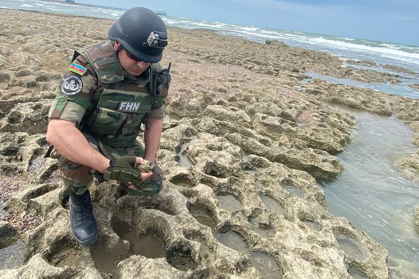 На берегу Каспийского моря обнаружена граната