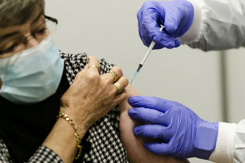 Azərbaycanda 65 yaşdan yuxarı şəxslər SMS-lə vaksinasiya üçün çağırılacaq