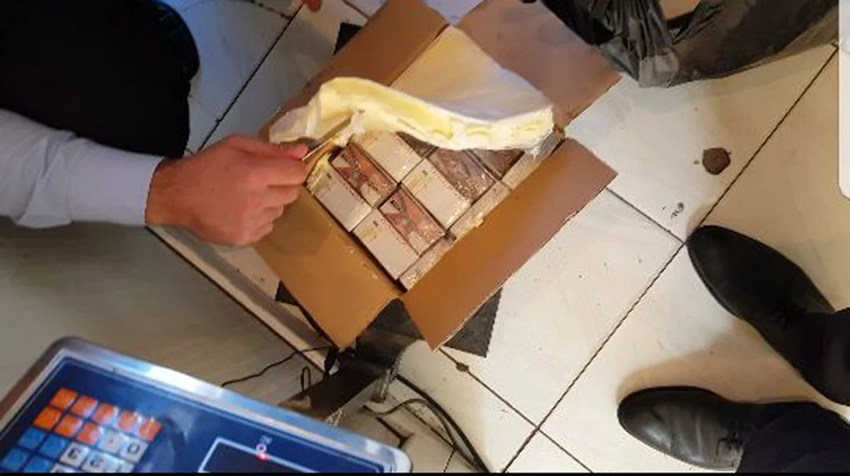 Azərbaycan gömrükçüləri yağ qutularında papiros aşkar edib