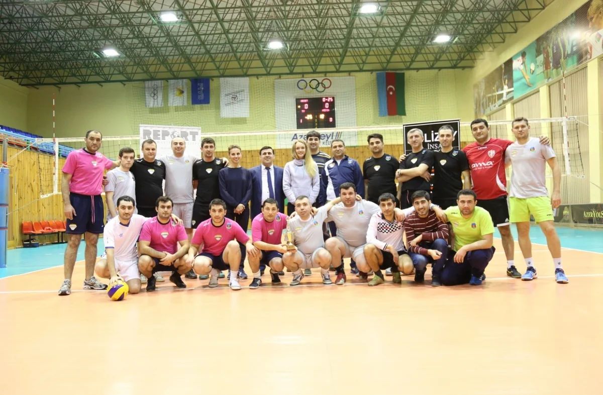 İdman jurnalistləri və Azəryol klubunun iştirakı ilə voleybol tədbiri keçirilib - FOTO