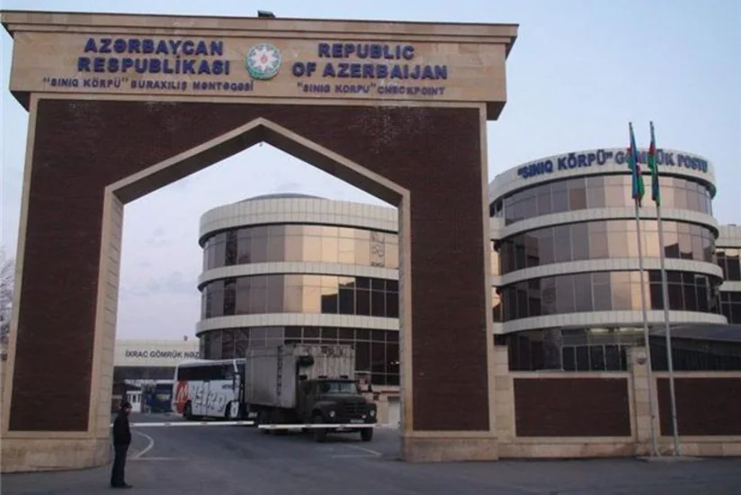 Sınıq Körpü gömrük postunda yaranmış sıxlığa aydınlıq gətirilib