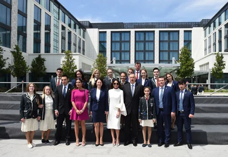 Prezidentin iştirakı ilə İslamiadanın qalib idmançıları, onların məşqçiləri və idman ictimaiyyətinin nümayəndələri ilə görüş keçirilib