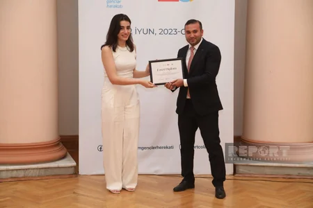 Gənc rəssam: İlk dəfə portret əsərimdə Ümummilli Lideri çəkmişəm