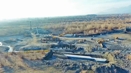 Şimal-qərb istiqamətində yeni yolun və körpülərin inşasına başlanılıb