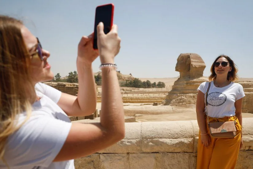 Misir turistlər üçün bütün COVID-19 məhdudiyyətlərini aradan qaldırır