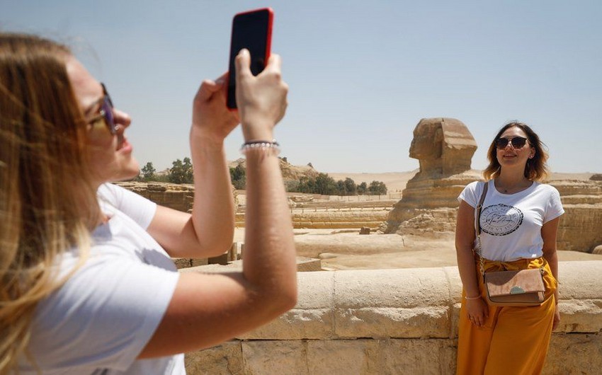 Misir turistlər üçün bütün COVID-19 məhdudiyyətlərini aradan qaldırır