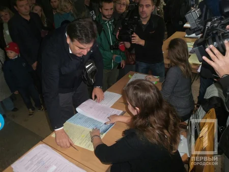 ​Saakaşvili səsverməyə velosiped ilə gəlib