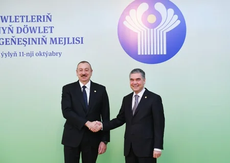 President Ilham Aliyev met with President of Turkmenistan in Ashgabat