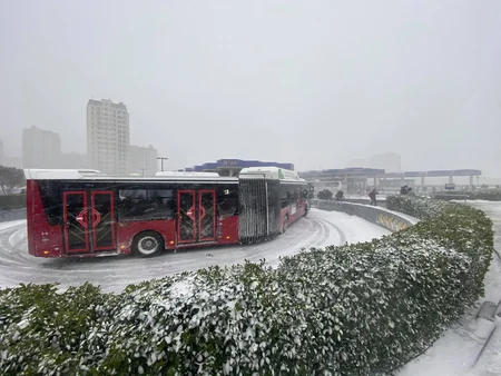 Bakı Nəqliyyat Agentliyi qarlı hava şəraiti ilə bağlı açıqlama yayıb