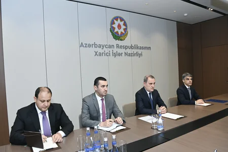 İsrailin yeni səfiri etimadnaməsinin surətini Azərbaycan XİN başçısına təqdim edib