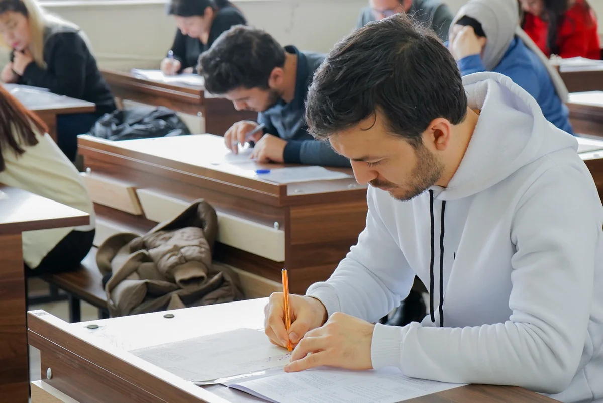 Xarici dillər üzrə fəlsəfə doktoru imtahanının nəticələri elan olunub