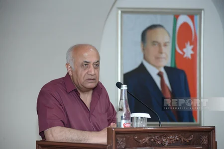 İrəvanın ermənilərə verilməsindən bəhs edən kitabın təqdimatı olub
