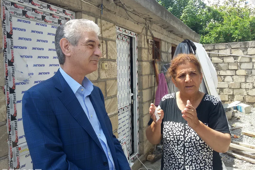 Əli Əhmədov Tərtərə gedib, aprel döyüşlərindən sonra görülən işlərlə tanış olub - FOTO