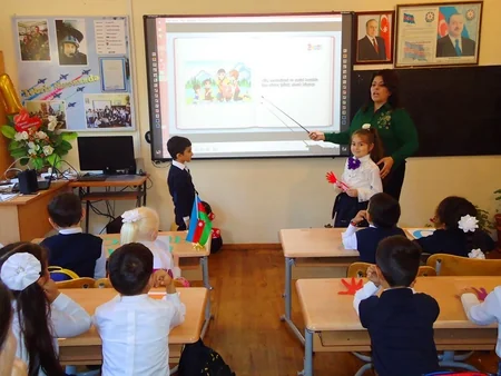Bakı məktəblərində “Uşaq hüquqları aylığı” keçirilir