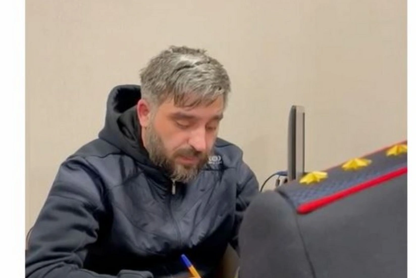 Bakıda uşaqların salfetin içində narkotik satdığını deyən şəxs cərimələnib