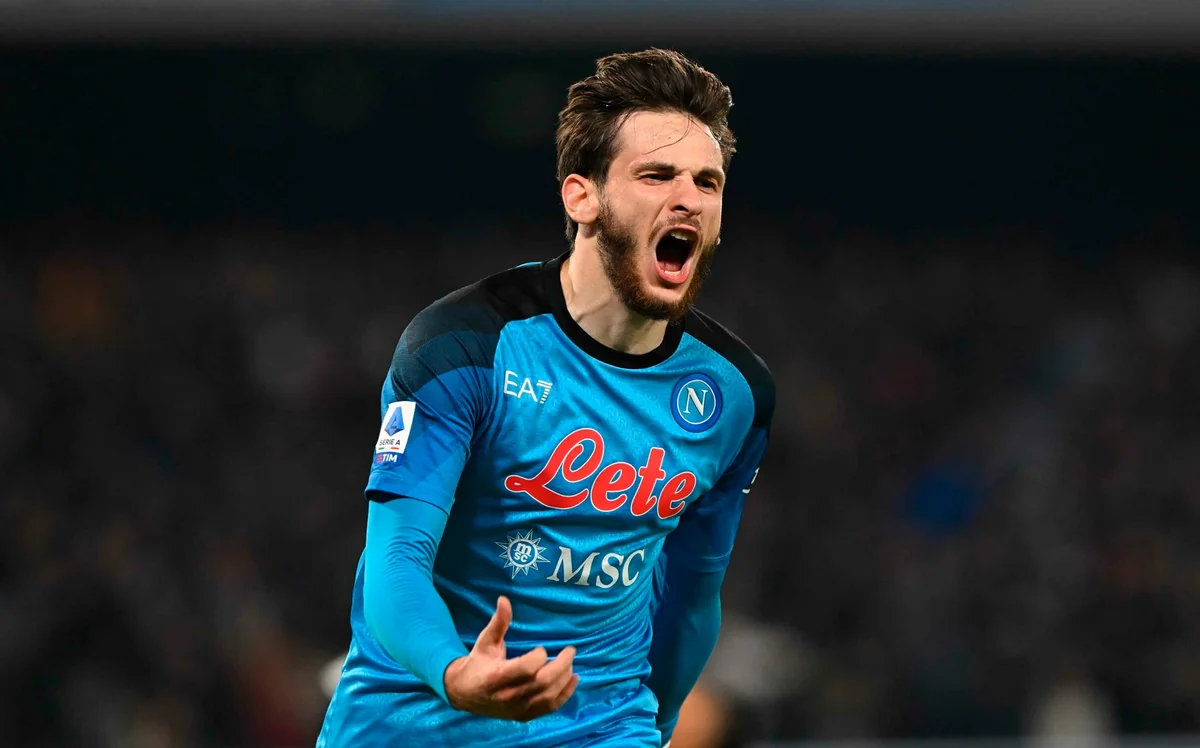 Napoli Xviça Kvaratsxeliyanın maaşını artırmağı düşünür