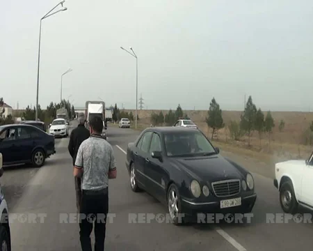 Yevlaxda motosikletlə yük maşını toqquşub, ölən var