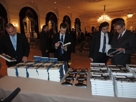 İsveçrədə Xocalı faciəsindən bəhs edən kitab və filmin təqdimatı keçirilib