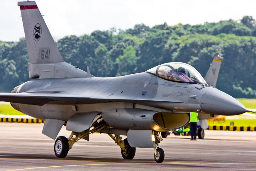 Romania buys another three F-16 fighter jets from Norway