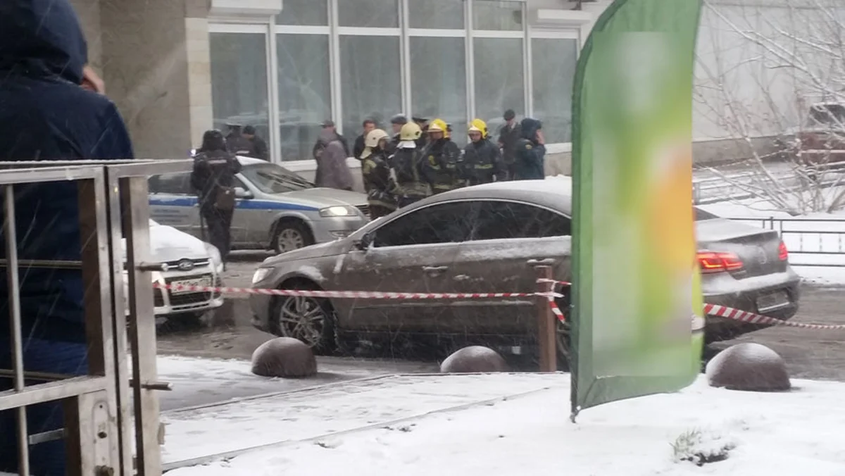 В Петербурге на Васильевском острове произошел взрыв
