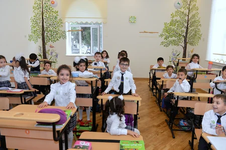 Bakıda 47 saylı orta məktəbdə yaradılmış “Sağlam təhsil” sinfi ilə tanışlıq məqsədilə mediatur keçirilib