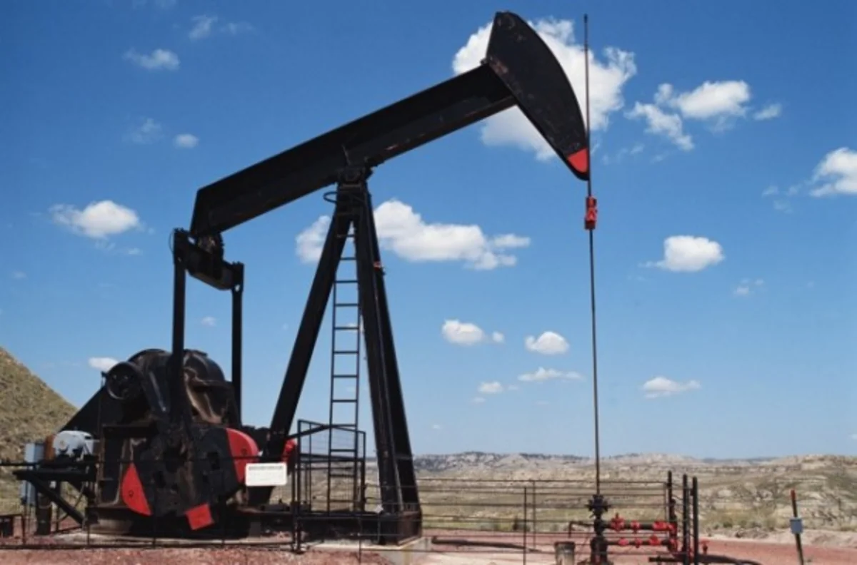 Baker Hughes: Quyuların sayı 1,3% azalıb