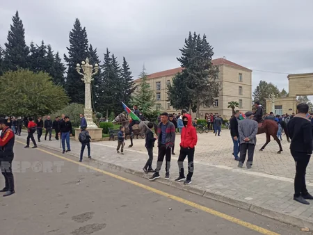 Cəlilabad və Biləsuvar sakinləri qələbəni qeyd edir