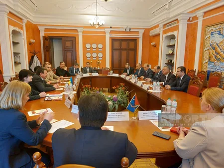 Milli Məclisin deputatları Kiyev Milli Universitetində olublar