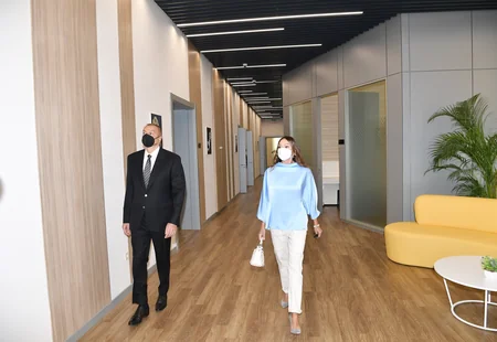 İlham Əliyev və Mehriban Əliyeva Uşaq İncəsənət Məktəbinin açılışında iştirak ediblər