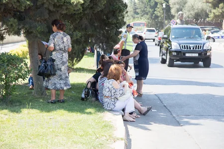 Bakıda qəbul imtahanı həyəcanı - FOTO