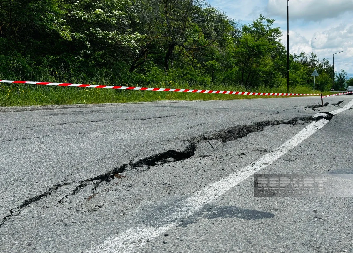 На участке Агсуинского перевала провалился асфальт