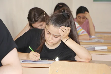 DİM bu gün IV ixtisas qrupu üzrə qəbul imtahanı keçirib - YENİLƏNİB
