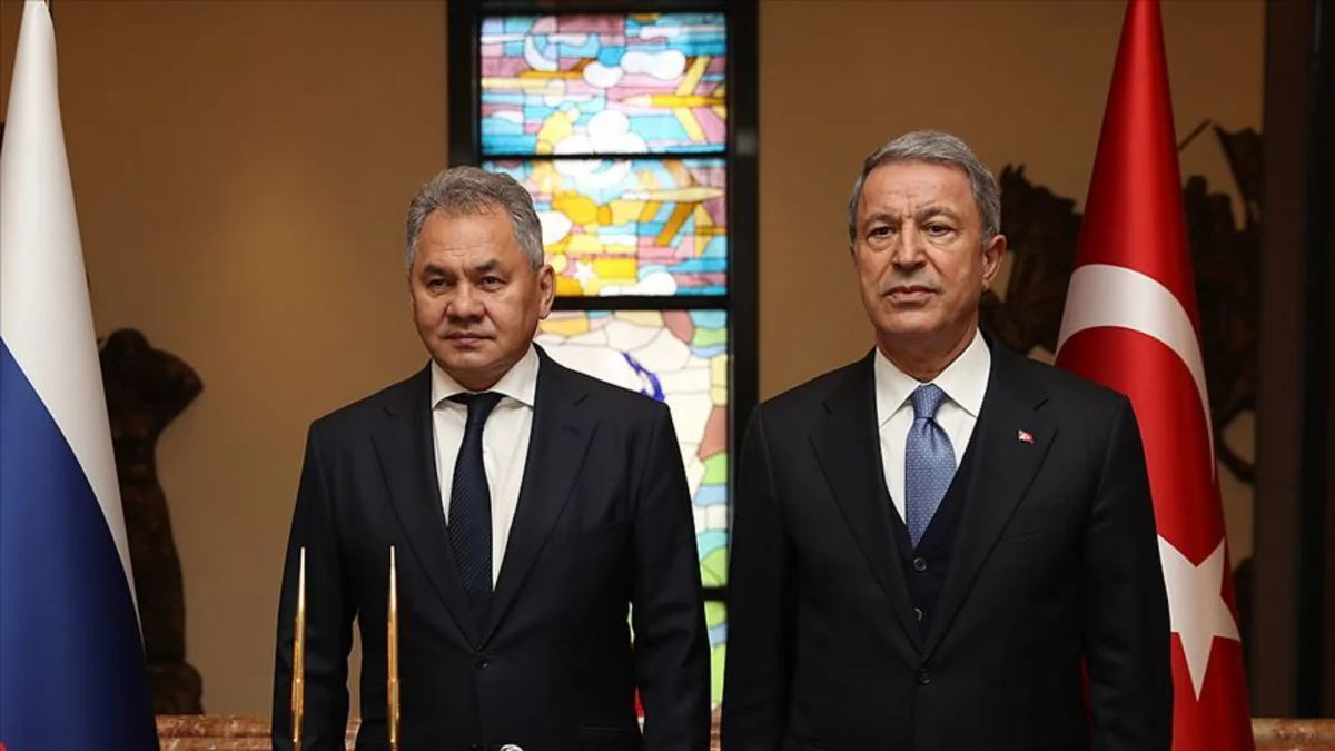 Hulusi Akarla Sergey Şoyqu arasında telefon danışığı olub