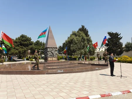 MDB ölkələrinin səfirləri Bakıda Qələbə Gününə həsr olunmuş tədbirlərdə iştirak ediblər - FOTO