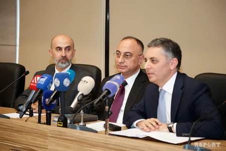Qoşqar Təhməzli qida məhsullarının istehsalı ilə məşğul olan sahibkarlarla görüşüb