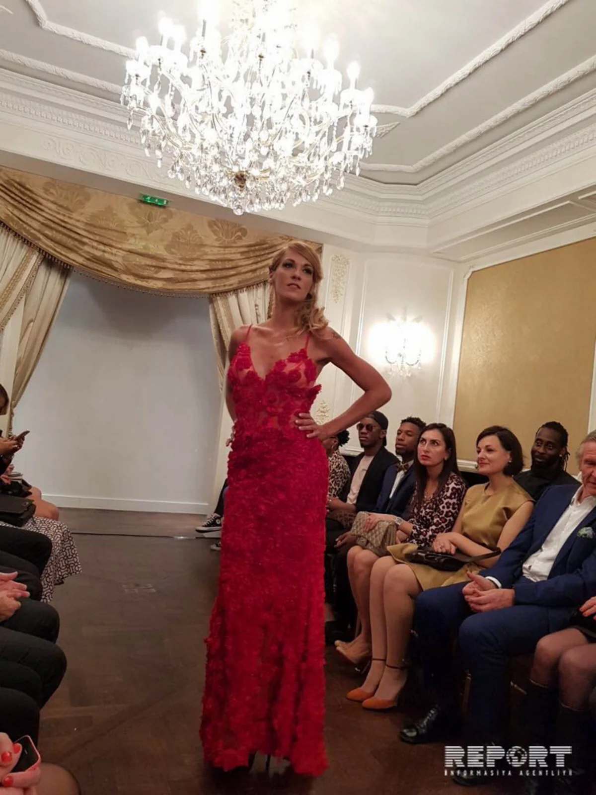 Parisdə azərbaycanlı modelyerin kolleksiyası nümayiş olunub - FOTO
