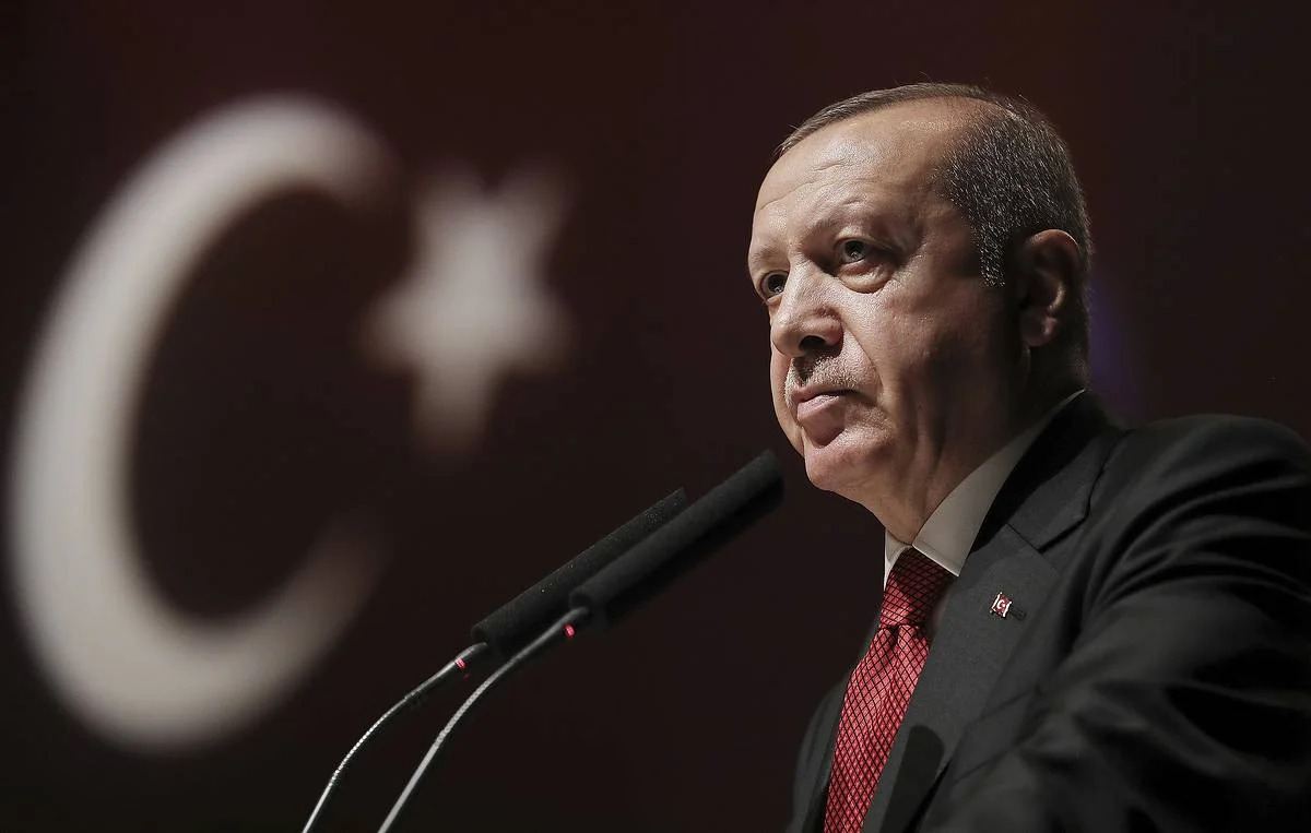 Ərdoğan: Ehtiyacı olan zaman həmyerlilərini tərk edən bələdiyyə başçılarının cəzasını öncə biz kəsərik