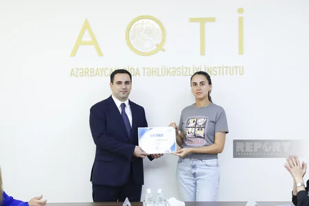 Jurnalistlər AQTİ-nin fəaliyyəti barədə məlumatlandırılıb