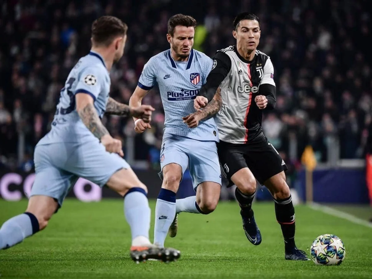 Ronaldu Çempionlar Liqasının oyunu zamanı künc bayrağını qırıb