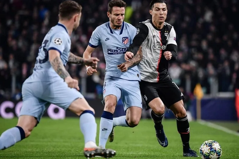 Ronaldu Çempionlar Liqasının oyunu zamanı künc bayrağını qırıb