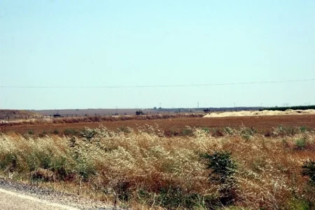 Turkey places artillery, missiles on Syrian border
