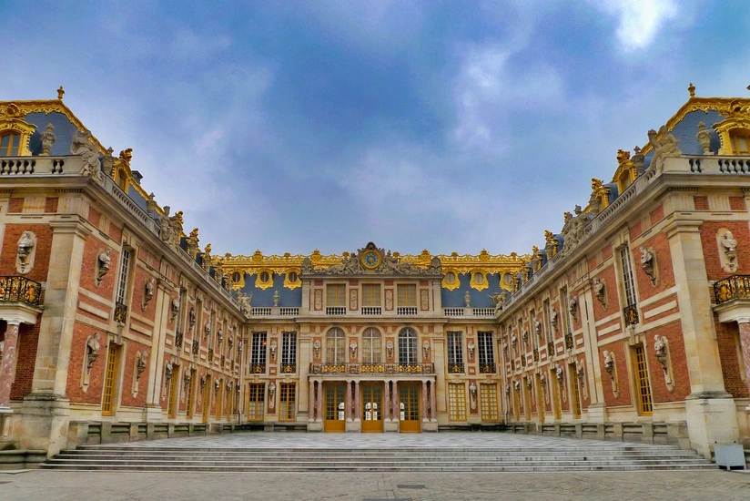 Versailles Palace evacuated again for security alert amid high vigilance in France against attacks