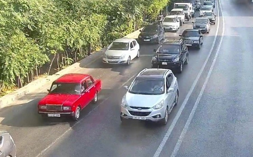 Bakının bir sıra yollarında tıxac yaranıb