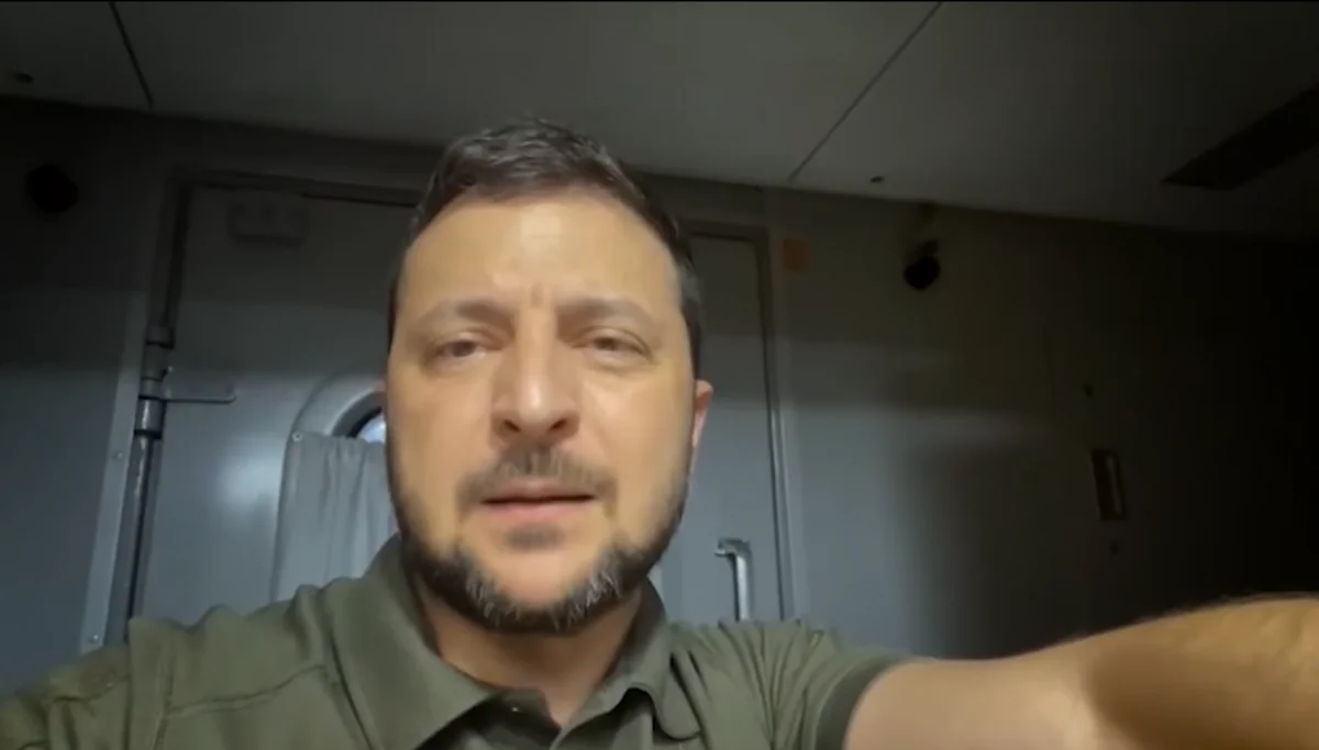 Volodimir Zelenski müsəlmanları Krım tatar-türkcəsində təbrik edib