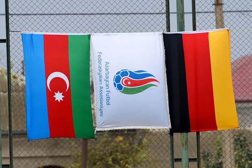 ​SOCAR və UniPer şirkəti əməkdaşlarının övladları arasında futbol oyunu keçirilib